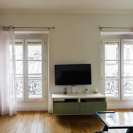 Studio Au Coeur Des Abbesses Apartment *