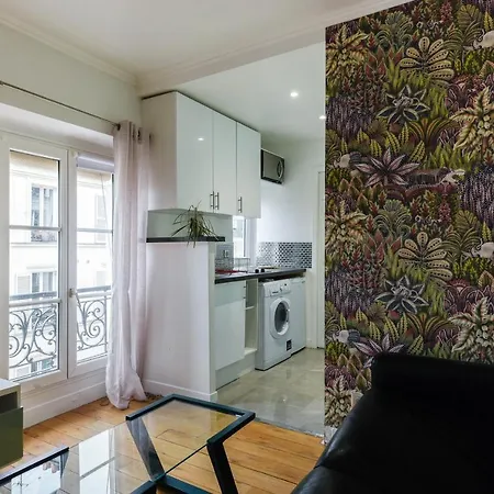 Studio Au Coeur Des Abbesses Apartment Paris