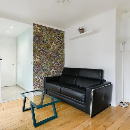 Studio Au Coeur Des Abbesses Paris